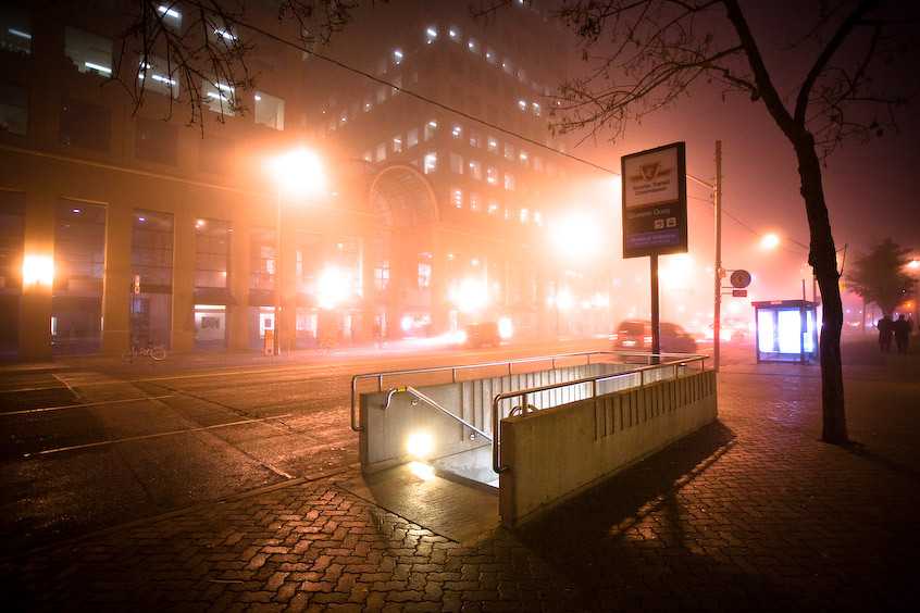 Some photos from Toronto's foggiest night of the year. #fogTO